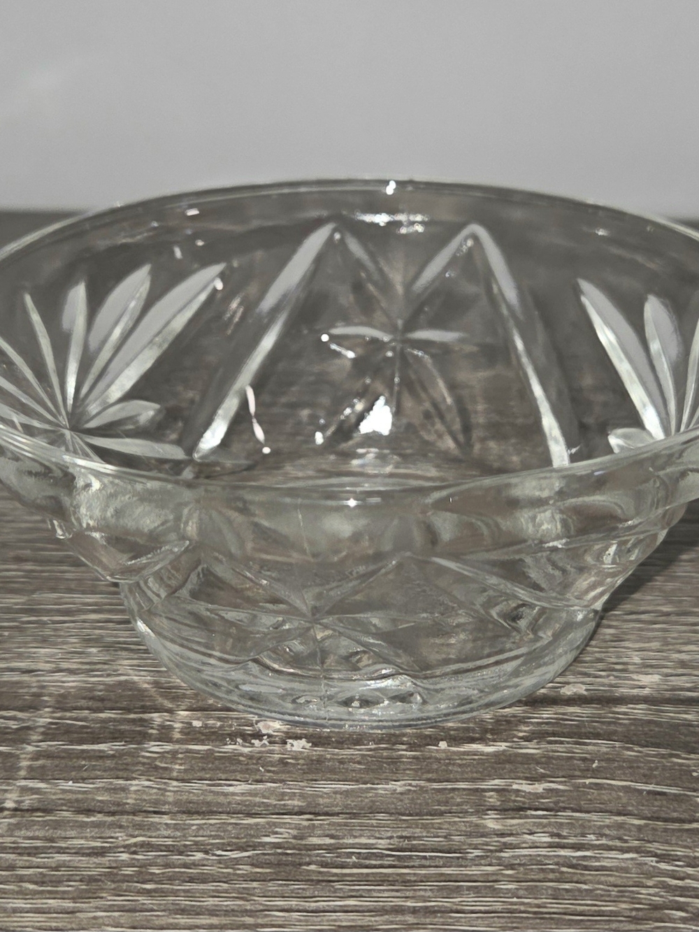 Vintage Anchor Hocking Glass Bowl Starburst 4"